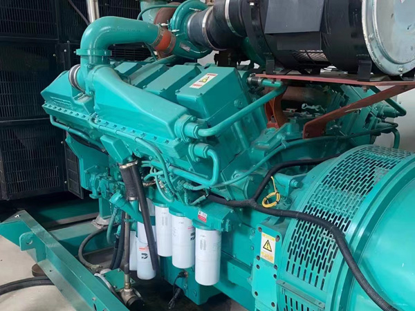 浚县更换100kW柴油发电机组机油时，需要注意哪些事项？